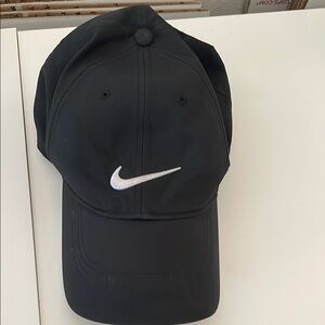 Nike Black and White Curved Brim Hat